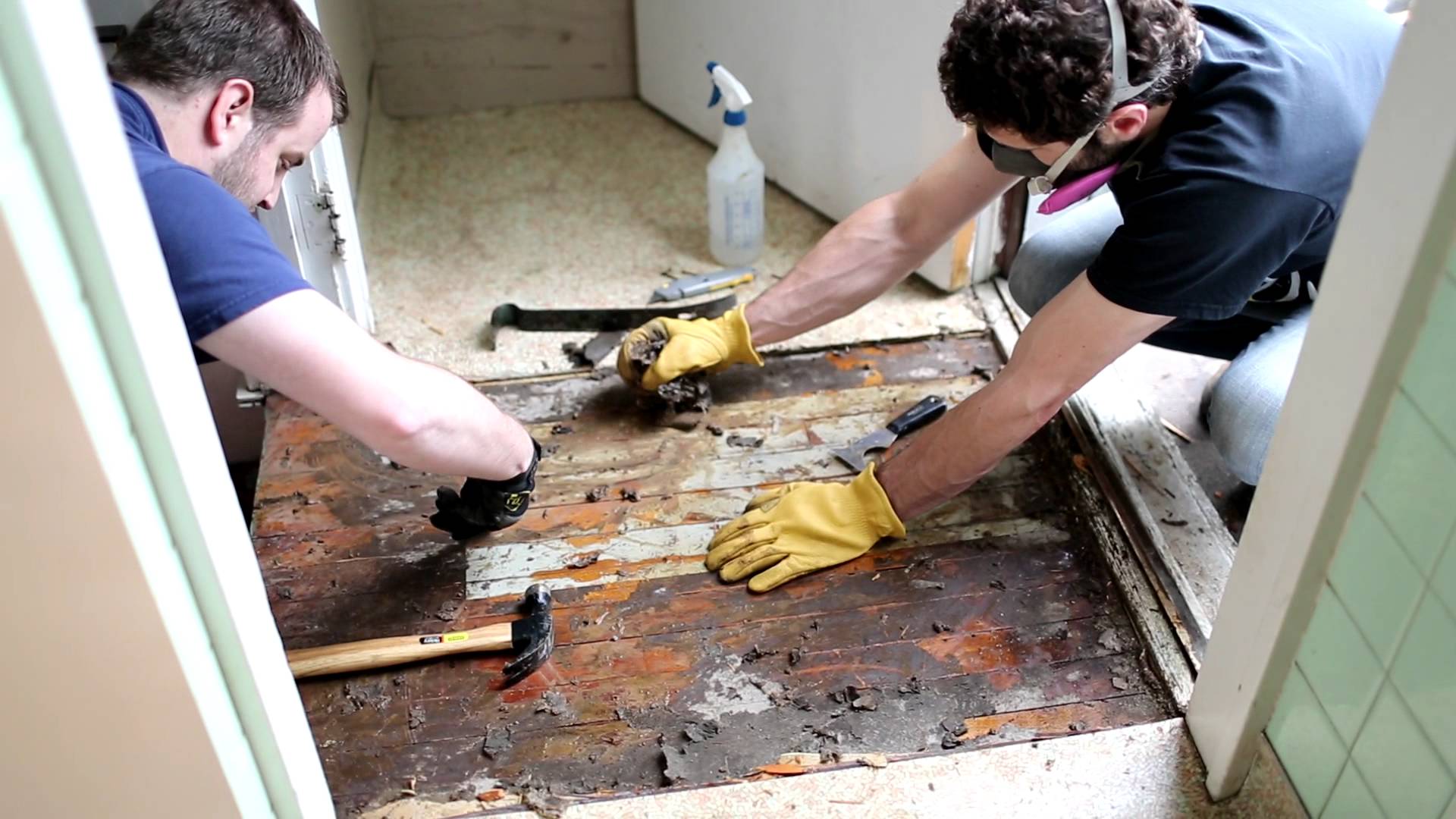 Diy Removing Vinyl Or Flooring See It Do It