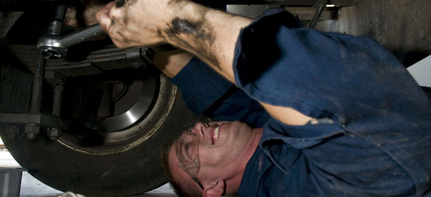 car oil - 6 Car Maintenance Tasks You Can Handle